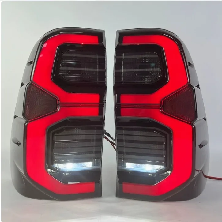 Toyota Hilux Year to confirm Tail lamp — supplier main photo 2