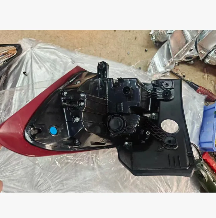Chevrolet Equinox 2017 Tail lamp — supplier main photo 2