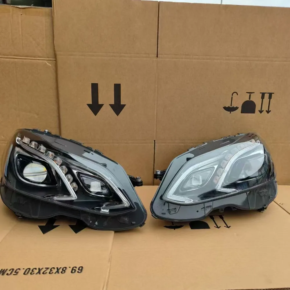 Mercedes-Benz E400 2015 Headlamp — supplier main photo 2