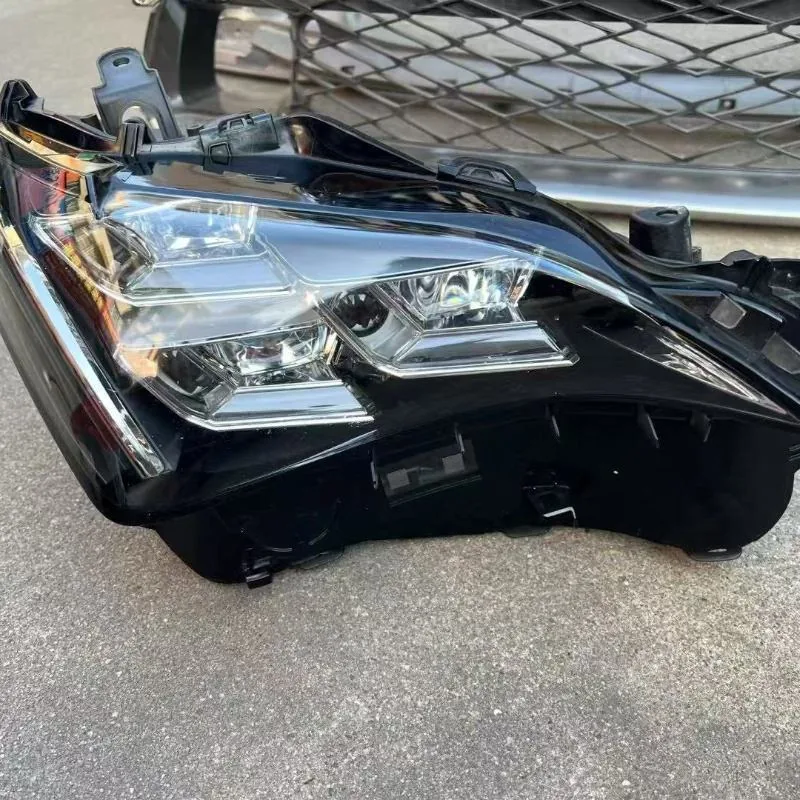 Lexus RC 2015-2018 Headlamp — supplier main photo 2